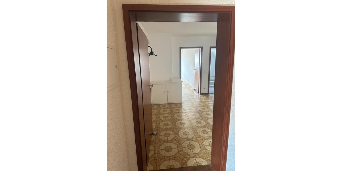 Dachgeschoßwohnung Bad Münder am Deister - 3 Zimmer, 86 m&sup2;, 690&euro; | Angebot:26320686