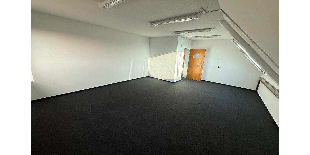 Großzügige Gewerbeeinheit in guter Lage zimmer