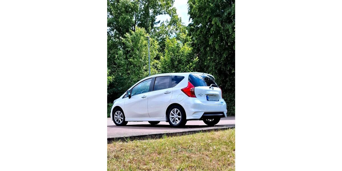 Nissan Note 102.000 km 8.900 € Hannover 30419