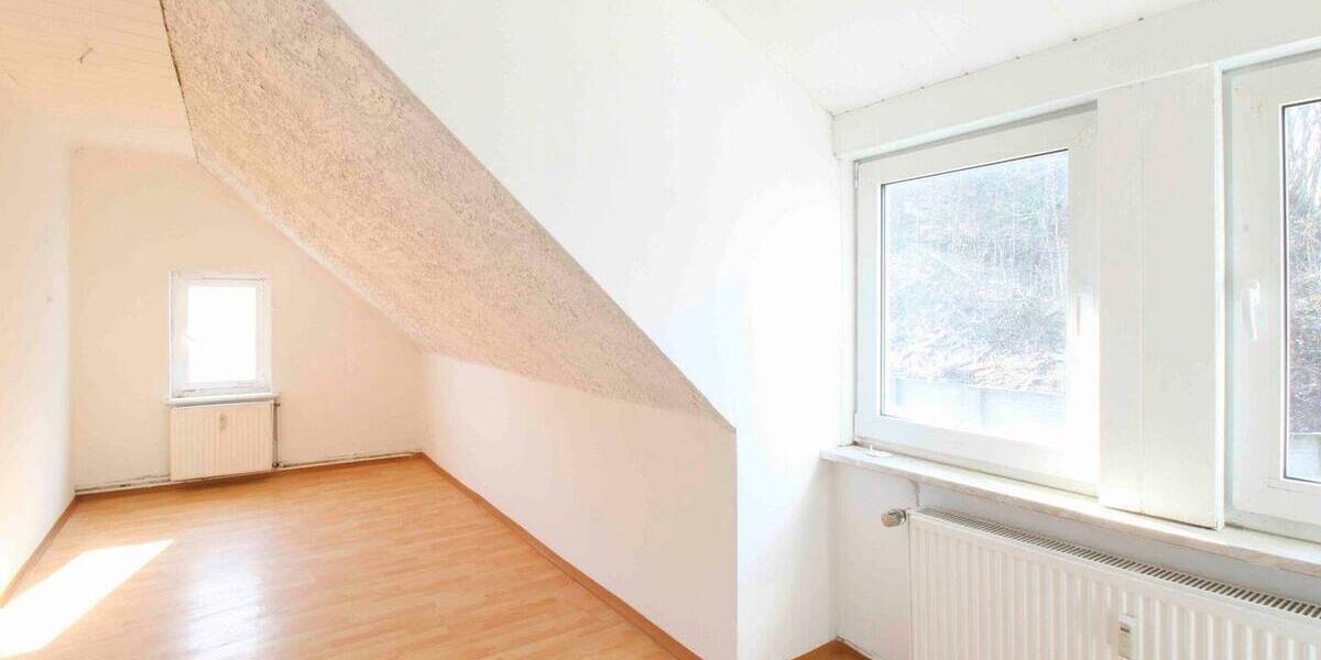 Etagenwohnung Barsinghausen - 5 Zimmer, 115 m&sup2;, 225.000&euro; | Angebot:26054855