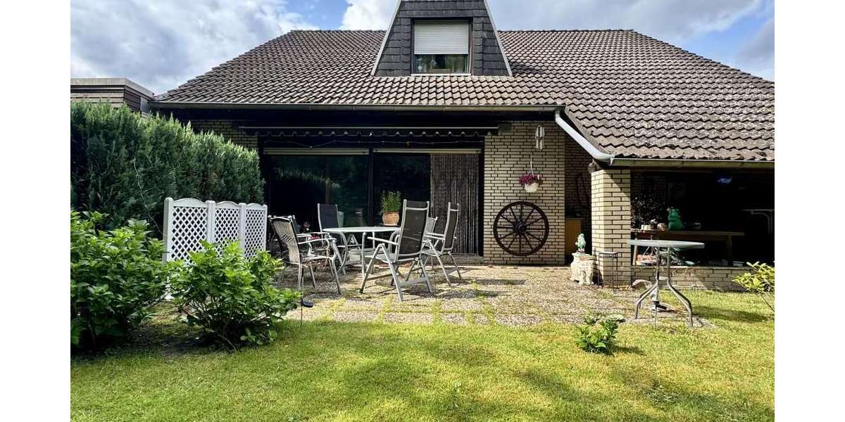 Haus zum Kaufen in Burgwedel 567.500 € 304 m² 8.5 zimmer