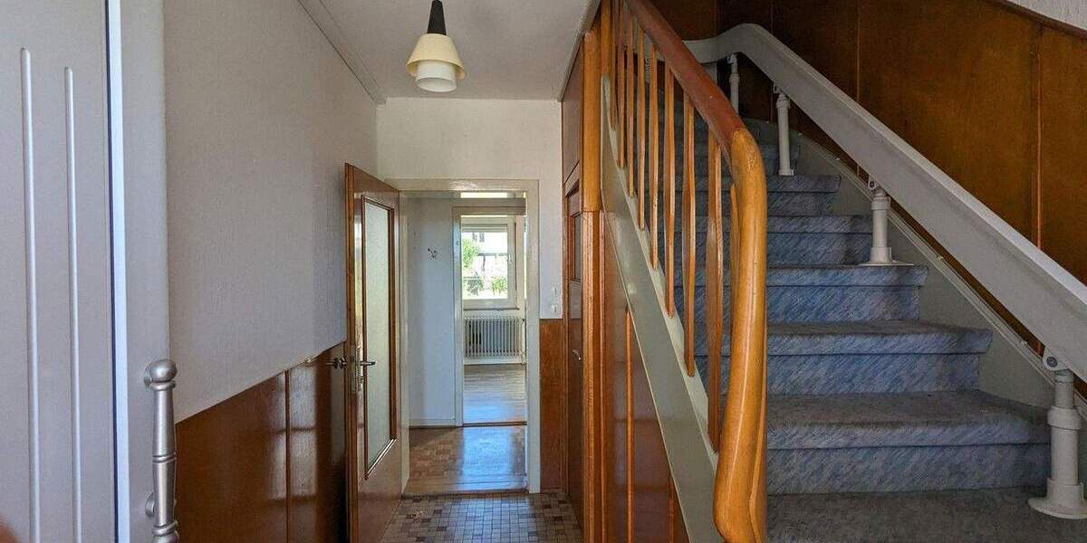 Renovierungsbedürftiges Haus mit viel Potential in Weetzen zu Verkaufen 8 zimmer