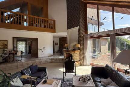 Haus zum Kaufen in Burgdorf 575.000 € 251 m² 7 zimmer