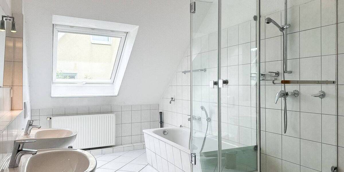 Etagenwohnung Hannover Groß Buchholz - 4 Zimmer, 145 m&sup2;, 1.500&euro; | Angebot:26902975