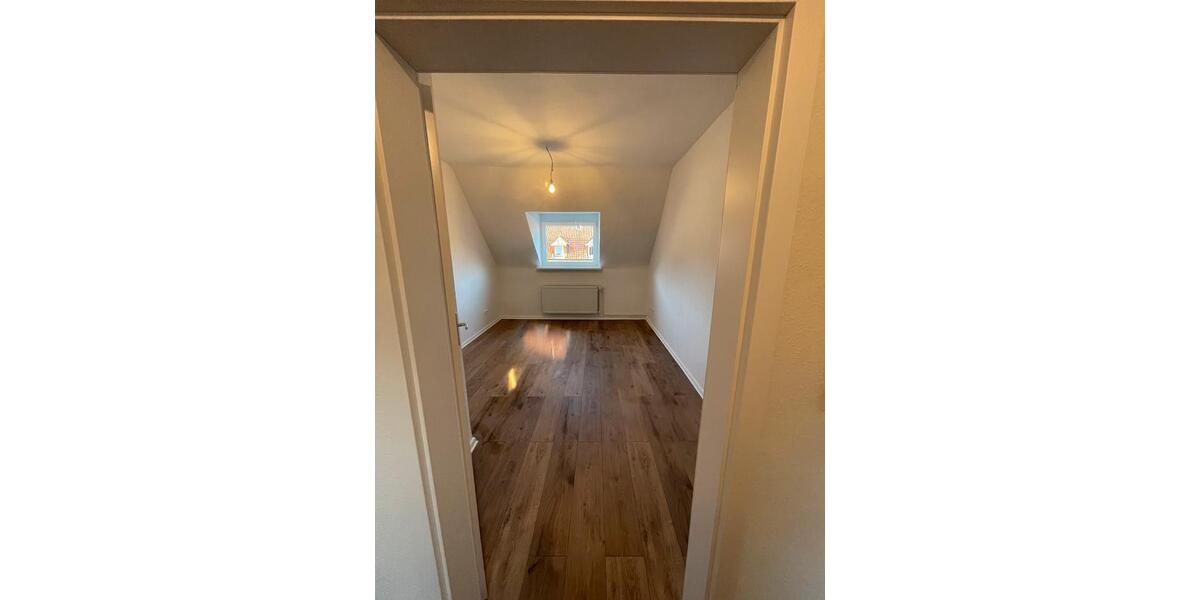 Dachgeschoßwohnung Hannover Linden-Limmer - 2 Zimmer, 51 m&sup2;, 500&euro; | Angebot:27625446