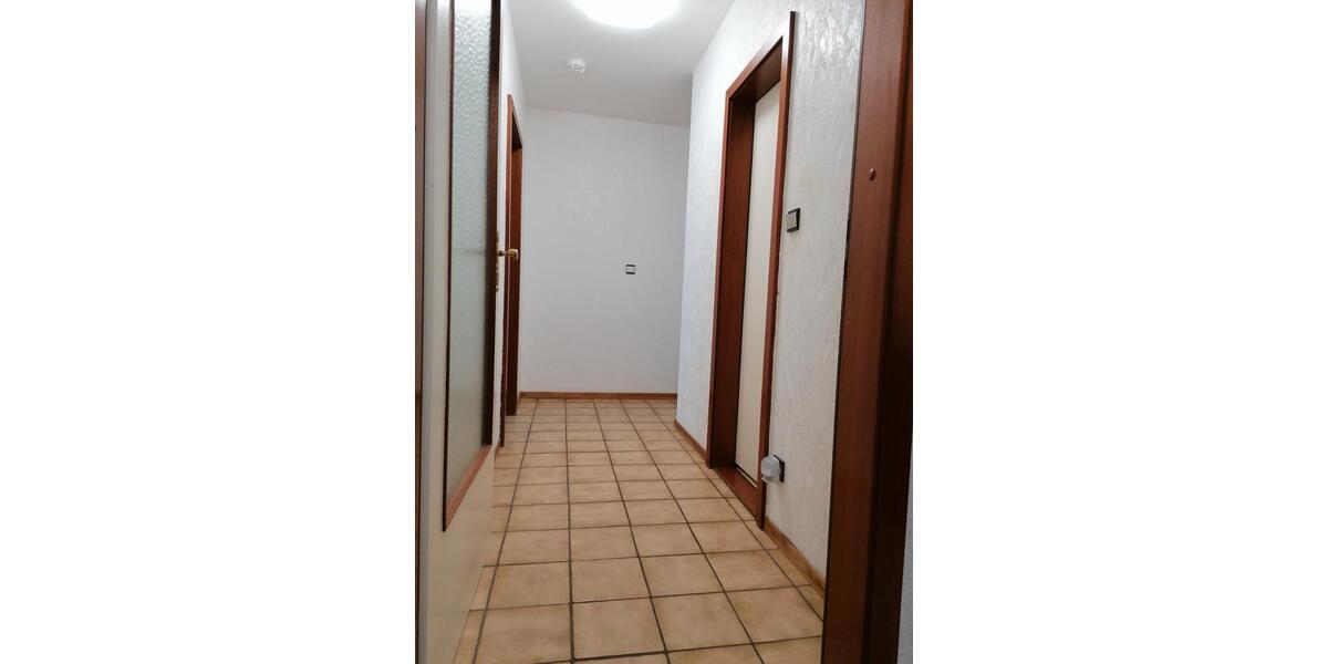 Hochparterre Laatzen - 3 Zimmer, 81 m&sup2;, 220.000&euro; | Angebot:26526940