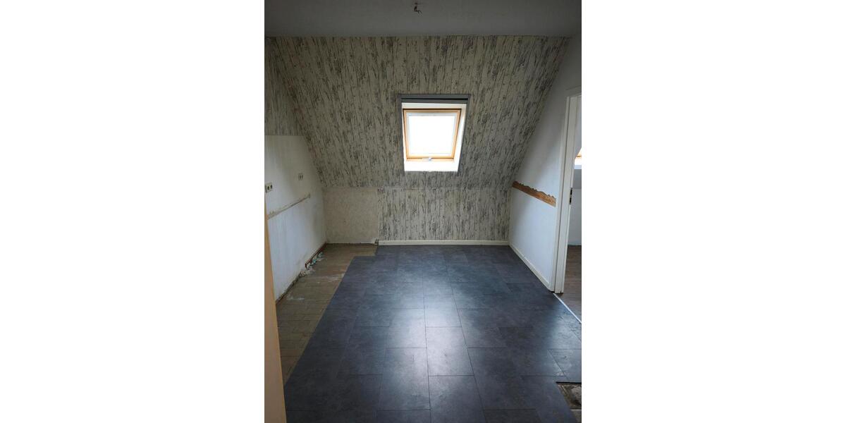 Dachgeschoßwohnung Neustadt am Rübenberge - 5 Zimmer, 115 m&sup2;, 975&euro; | Angebot:25351148