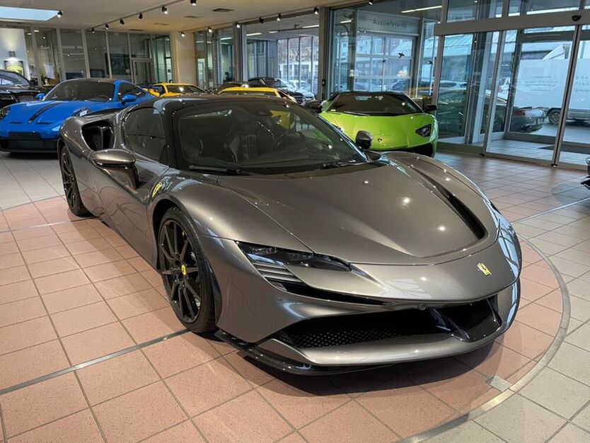 SF90