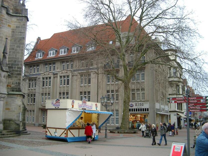 Helle 4-Z. Wohn. im 2. OG mit Aufzug in Peine gerne an Senioren zimmer
