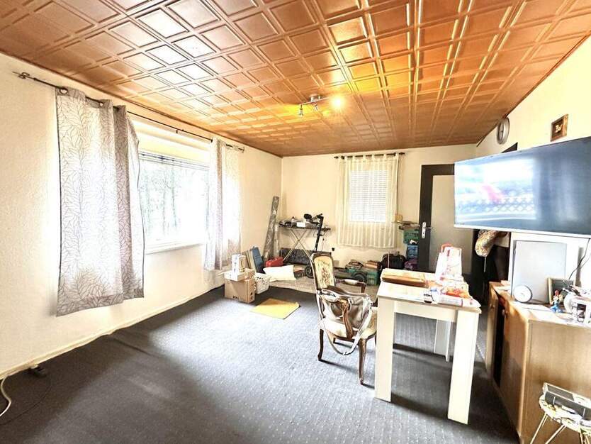 Solides Einfamilienhaus mit viel Potenzial in sehr gute Lage ! 4 zimmer