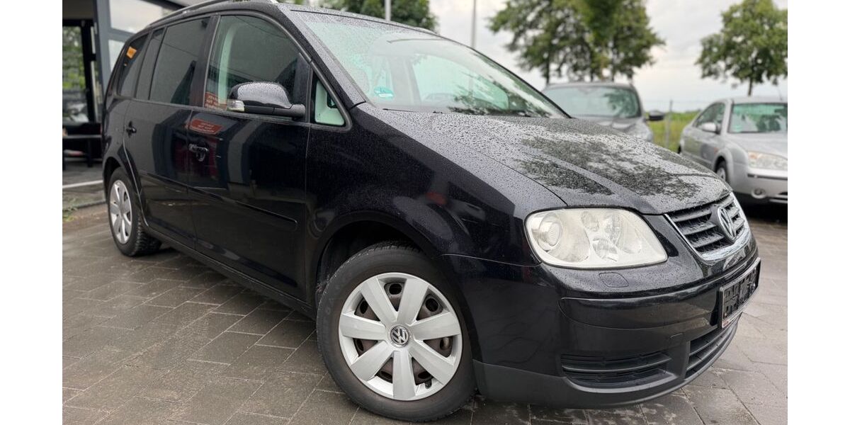 VW Touran 231.979 km 3.499 &euro; Isernhagen OT Altwarmbüchen bei Hannover A2/A7 30916