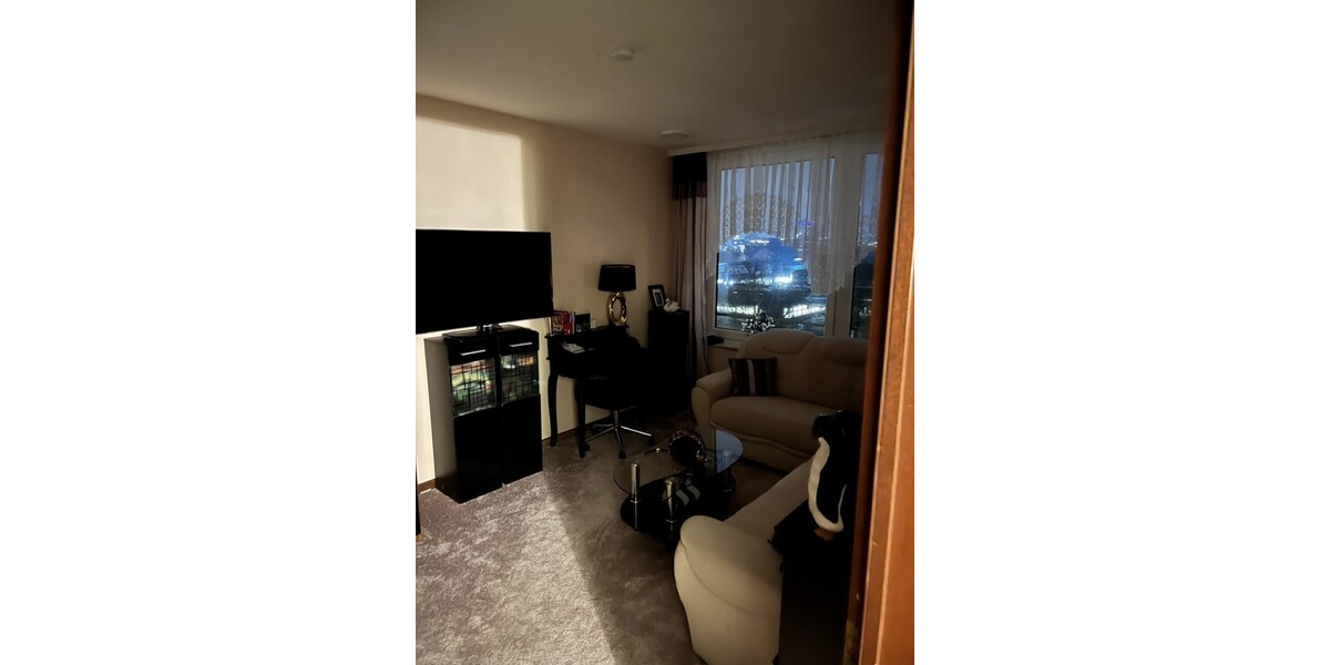 REDUZIERT! Saniertes Penthouse in Laatzen – 3-Zimmer-Traumwohnung mit Balkon & Fahrstuhl! - Einfamilienhaus Laatzen / Gleidingen Gleidingen | Angebot:19590138