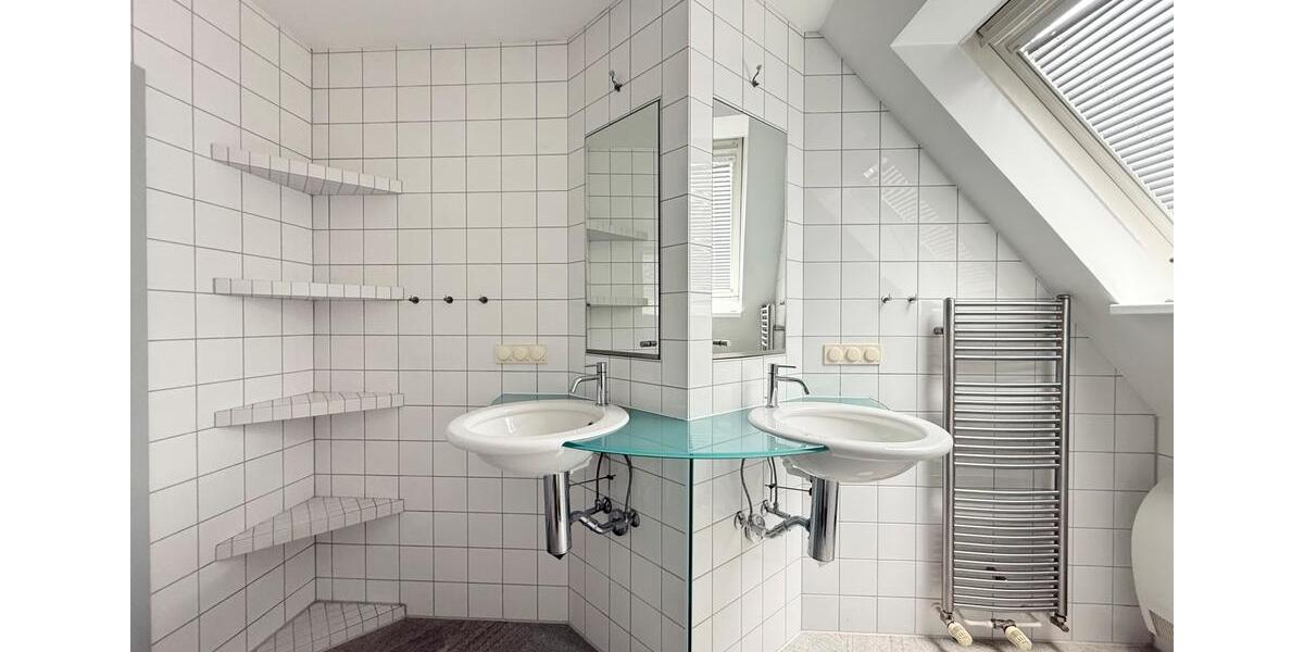 Doppelhaushälfte Wedemark - 8.5 Zimmer, 217 m&sup2;, 2.200&euro; | Angebot:27607795