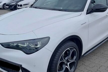 Alfa Romeo Stelvio 156.000 km 27.990 € Laatzen 30880