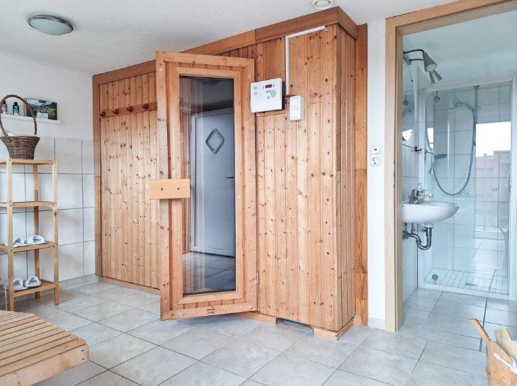 Mehrfamilienhaus, Wohnhaus Hannover - 11 Zimmer, 243 m&sup2;, 598.000&euro; | Angebot:26547963