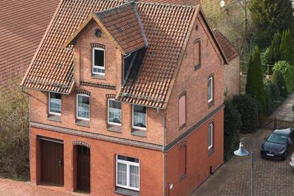 Haus Algermissen - 9 Zimmer, 187 m&sup2;, 320.000&euro; | Angebot:26155550