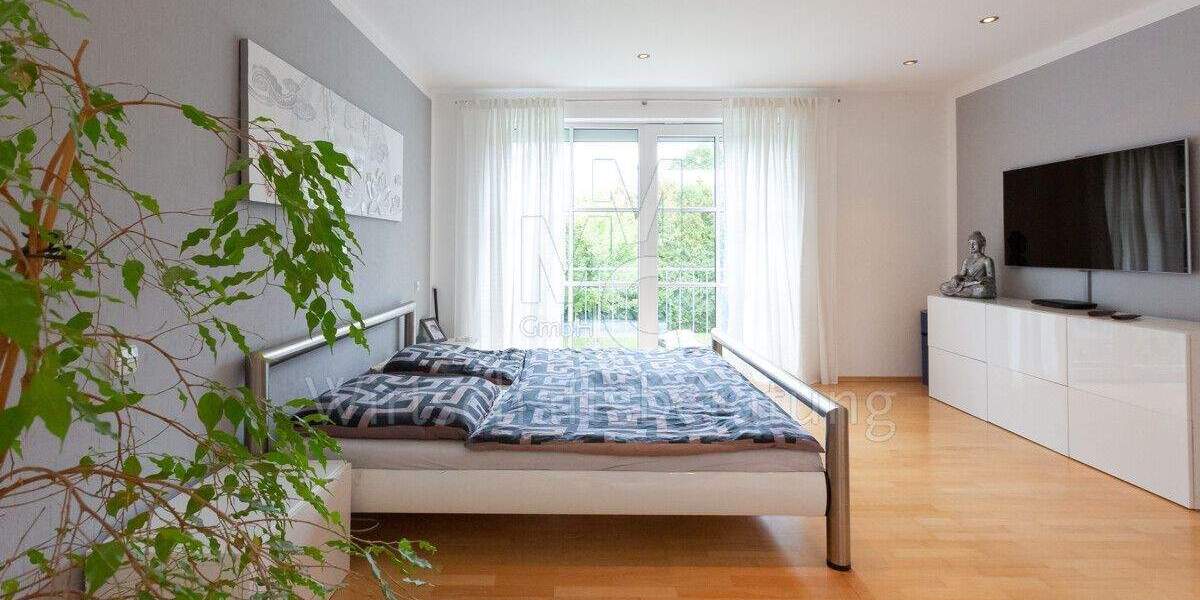 Einfamilienhaus Isernhagen / Altwarmbüchen Altwarmbüchen - 7 Zimmer, 319 m&sup2;, 1.245.000&euro; | Angebot:25475414