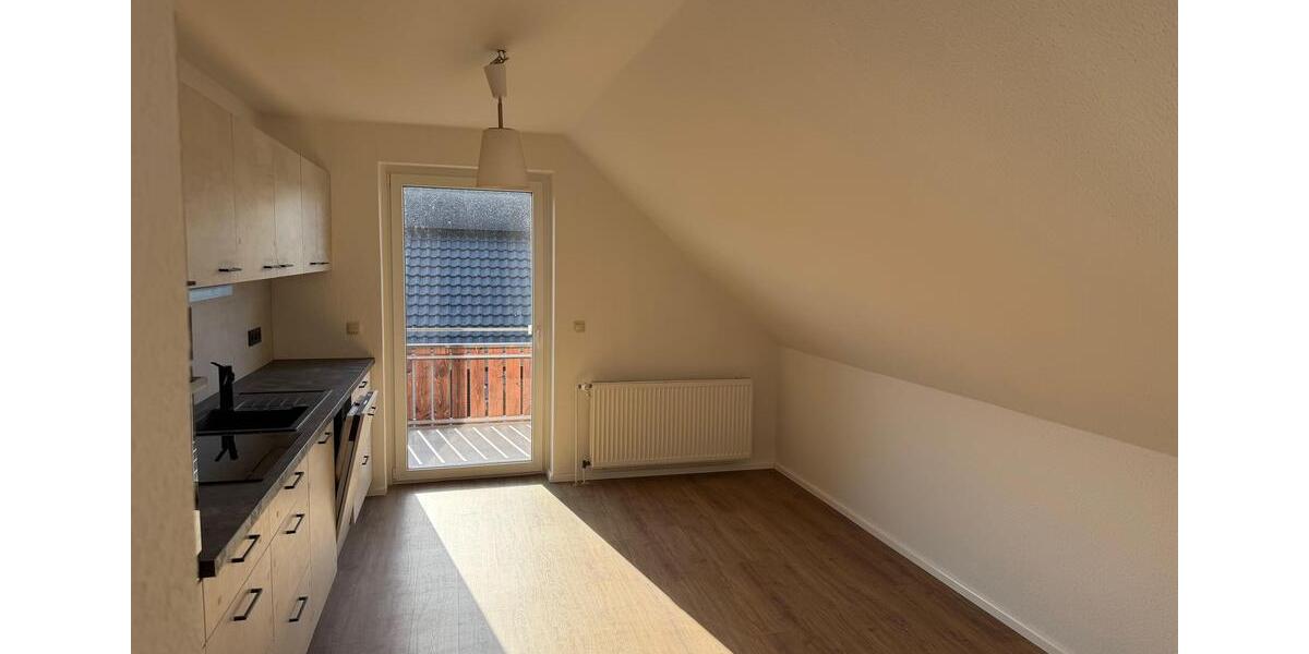 Dachgeschoßwohnung Garbsen - 3 Zimmer, 90 m&sup2;, 1.150&euro; | Angebot:26311002