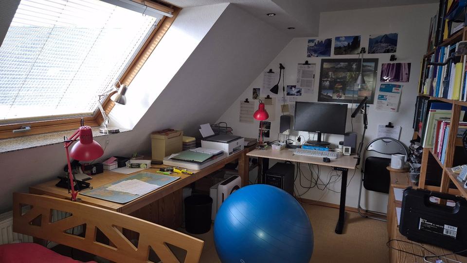 Individuelle Dachgeschosswohnung Nähe Stephansplatz, Südstadt 4 zimmer