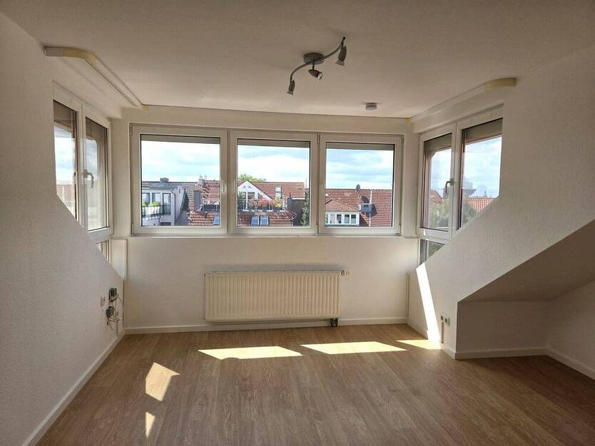 Attraktive 2,5-Zimmer-Wohnung mit großer Dachterrasse in der Südstadt!!