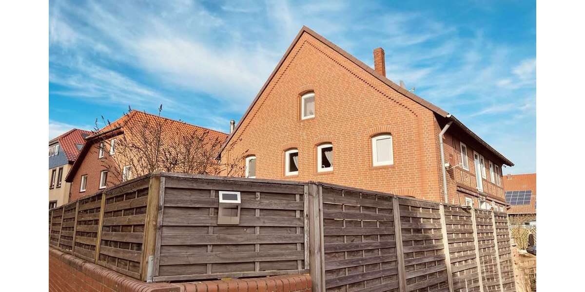 Haus zum Kaufen in Sarstedt 570.000 € 300 m² 13 zimmer