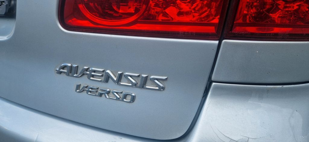 Toyota Avensis Verso 150.609 km 3.997 € Langenhagen 30853