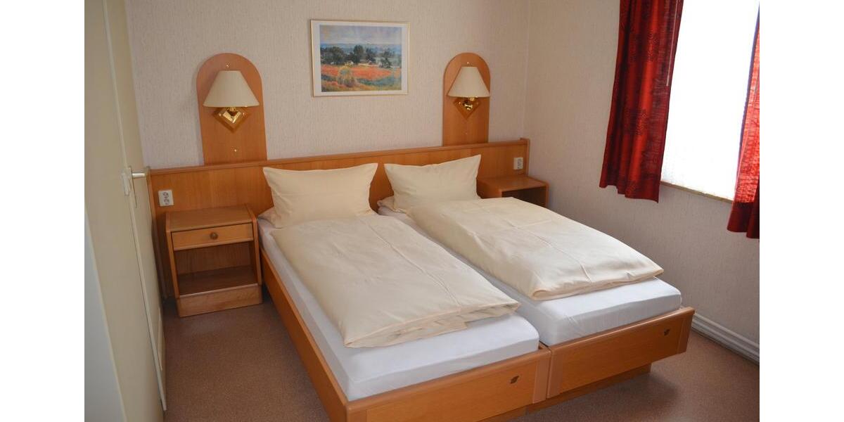 Einfamilienhaus Hildesheim Oststadt/Stadtfeld - 20 Zimmer, 380 m&sup2;, 1.200.000&euro; | Angebot:26531430