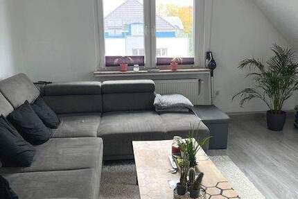 Gemütlich Wohnen unter dem Dach - plus Stellplatz!!! 2 zimmer