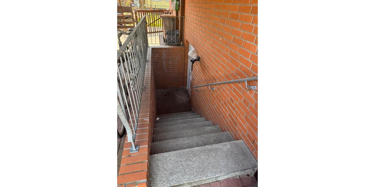 Etagenwohnung Lehrte - 3 Zimmer, 122 m&sup2;, 800&euro; | Angebot:26612180