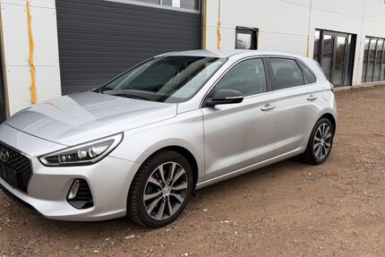 Hyundai i30 165.000 km 8.900 &euro; Hagenburg 31558