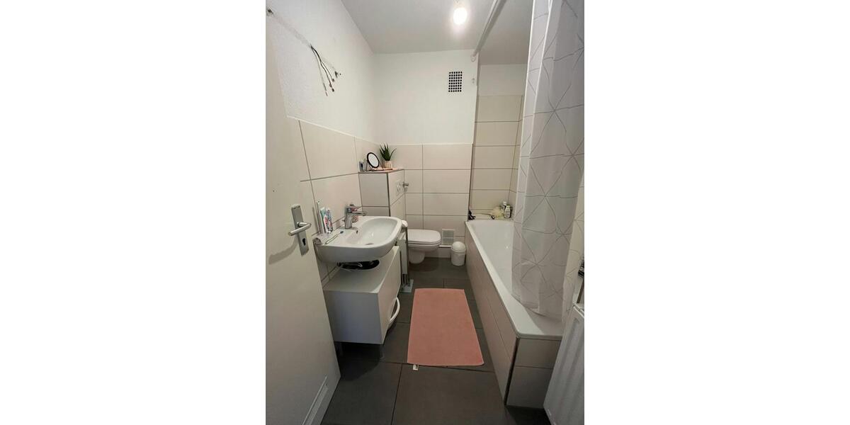 Dachgeschoßwohnung Hannover Südstadt - 2.5 Zimmer, 64 m&sup2;, 700&euro; | Angebot:27603475