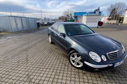 Mercedes 220