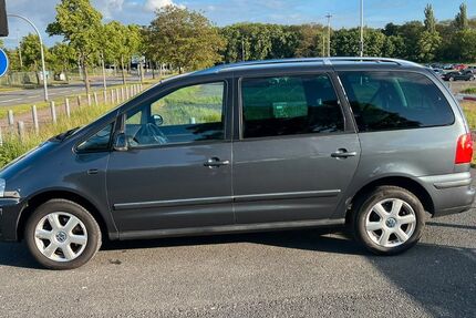 VW Sharan 242.000 km 3.800 &euro; Hannover 30539