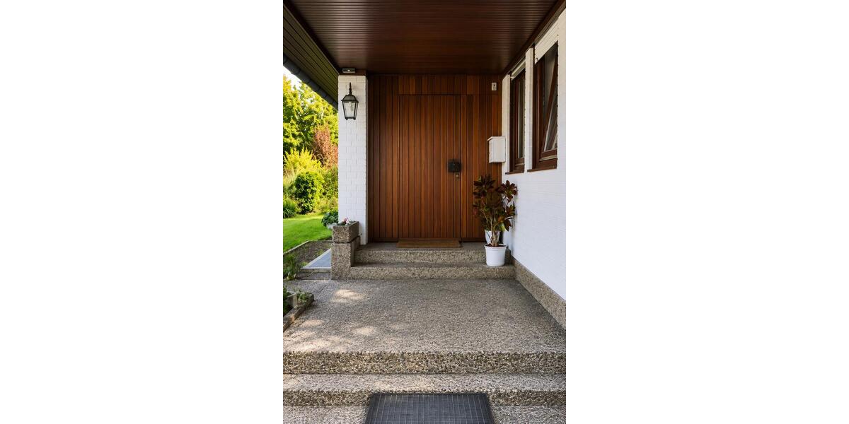 Villa Lehrte - 8 Zimmer, 380 m&sup2;, 849.000&euro; | Angebot:26870813