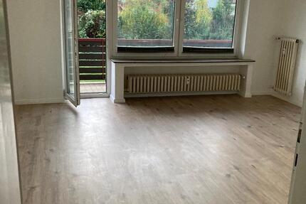 Schöne renovierte 2-Zimmer-Wohnung im Grünen mit großem Balkon in Hildesheim zu vermieten! 2 zimmer