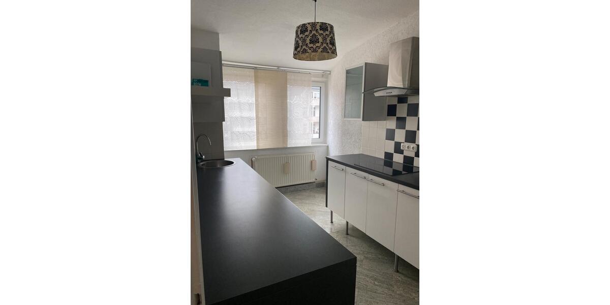 Dachgeschoßwohnung Hannover Vahrenwald-List - 3 Zimmer, 80 m&sup2;, 1.200&euro; | Angebot:27605777