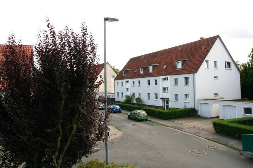 Nähe Leineaue ... Ruhiges Wohnen im Mehrfamilienhaus ... inkl. Garage ... !!!