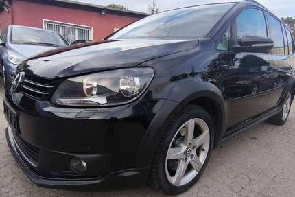VW Cross Touran 168.575 km 8.499 &euro; Hannover 30419