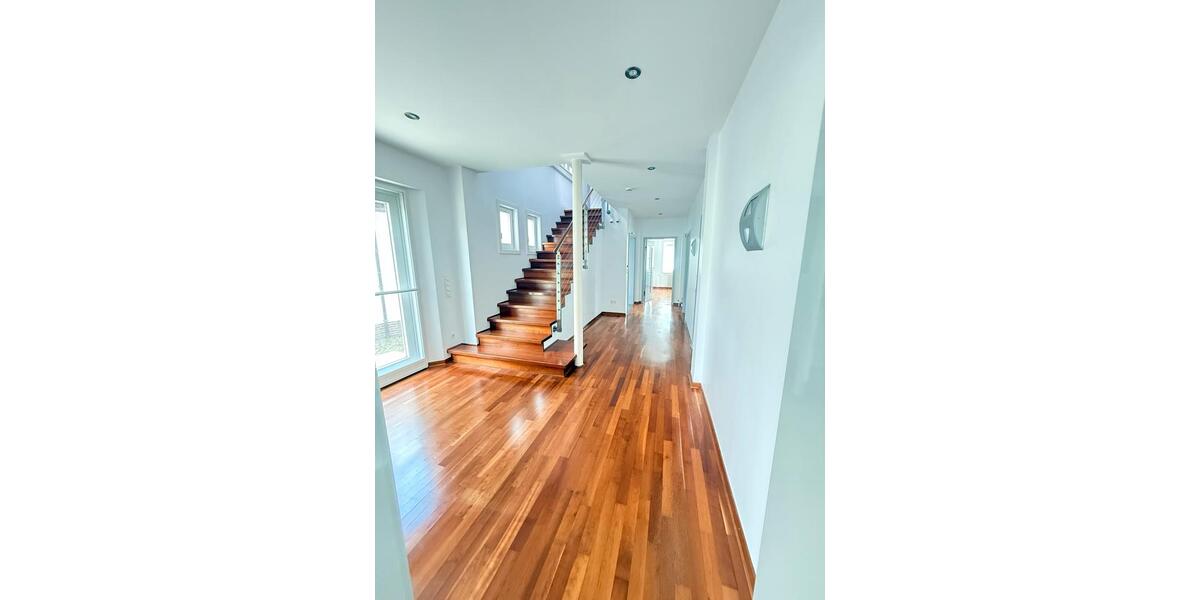 Doppelhaushälfte Wedemark - 8.5 Zimmer, 217 m&sup2;, 2.200&euro; | Angebot:27607795