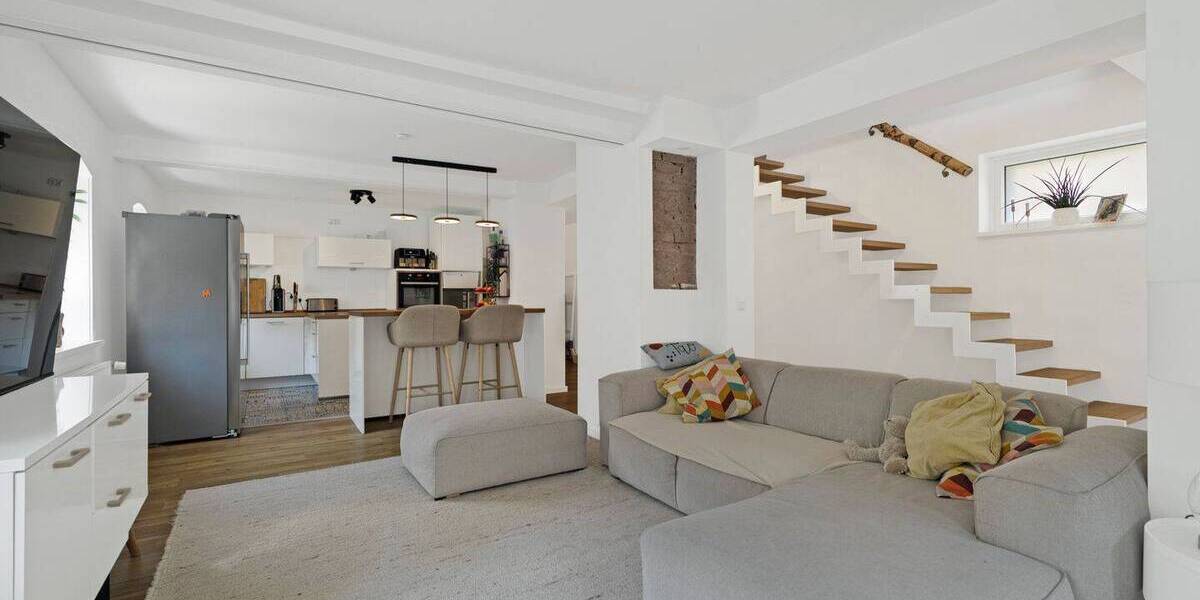 Etagenwohnung Hannover Linden-Süd - 5 Zimmer, 165 m&sup2;, 696.000&euro; | Angebot:26106373