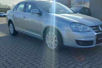 VW Jetta 135.501 km 4.800 &euro; Hildesheim 31137