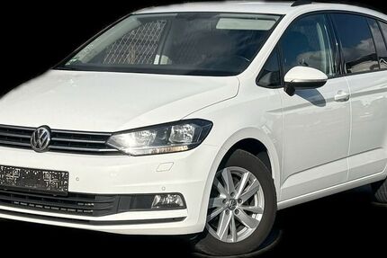 VW Touran 276.844 km 9.990 &euro; Garbsen 30827