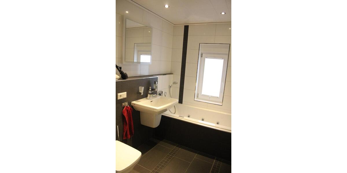 Doppelhaushälfte Hannover Döhren-Wülfel - 4 Zimmer, 117 m&sup2;, 679.000&euro; | Angebot:26041188