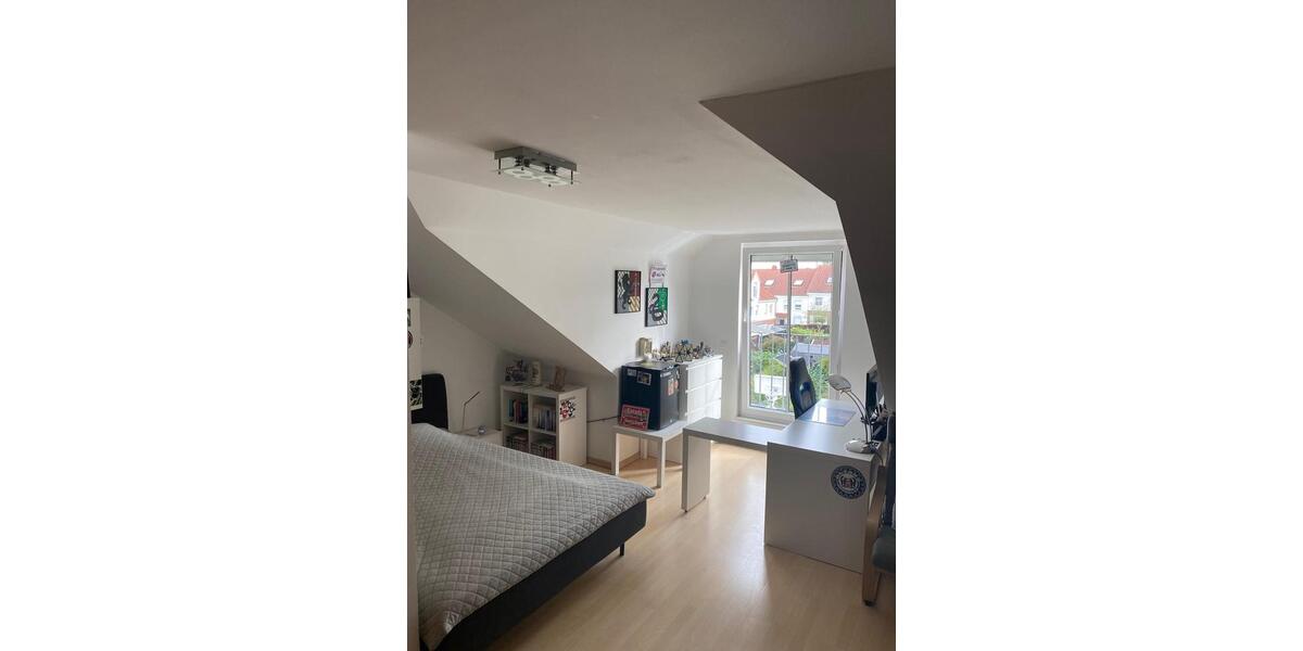 Reihenhaus Garbsen - 5 Zimmer, 140 m&sup2;, 1.780&euro; | Angebot:27607082