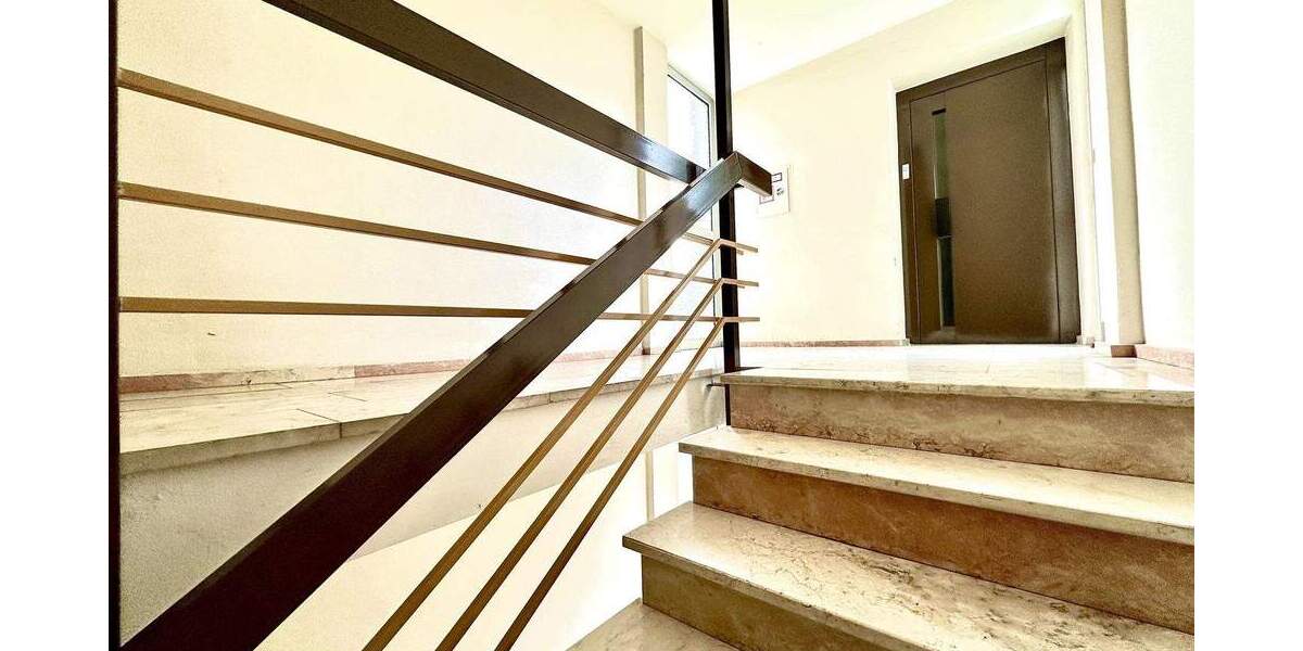 Großzügige 4-Zimmer-Wohnung mit Balkon und viel Potenzial - Ideal für Familien mit Kindern ! 4 zimmer