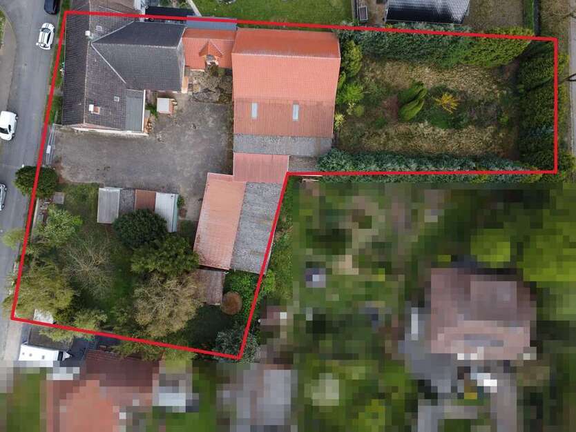 Haus zum Kaufen in Hohenhameln 175.000 € 216 m²