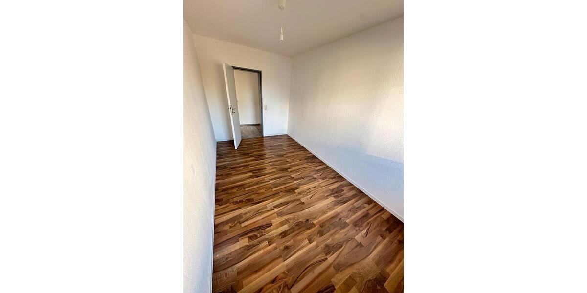Etagenwohnung Laatzen - 4 Zimmer, 124 m&sup2;, 260.000&euro; | Angebot:26338514