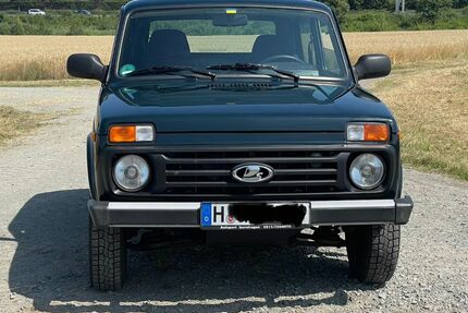 Lada Niva 37.000 km 11.500 &euro; Burgwedel 30938