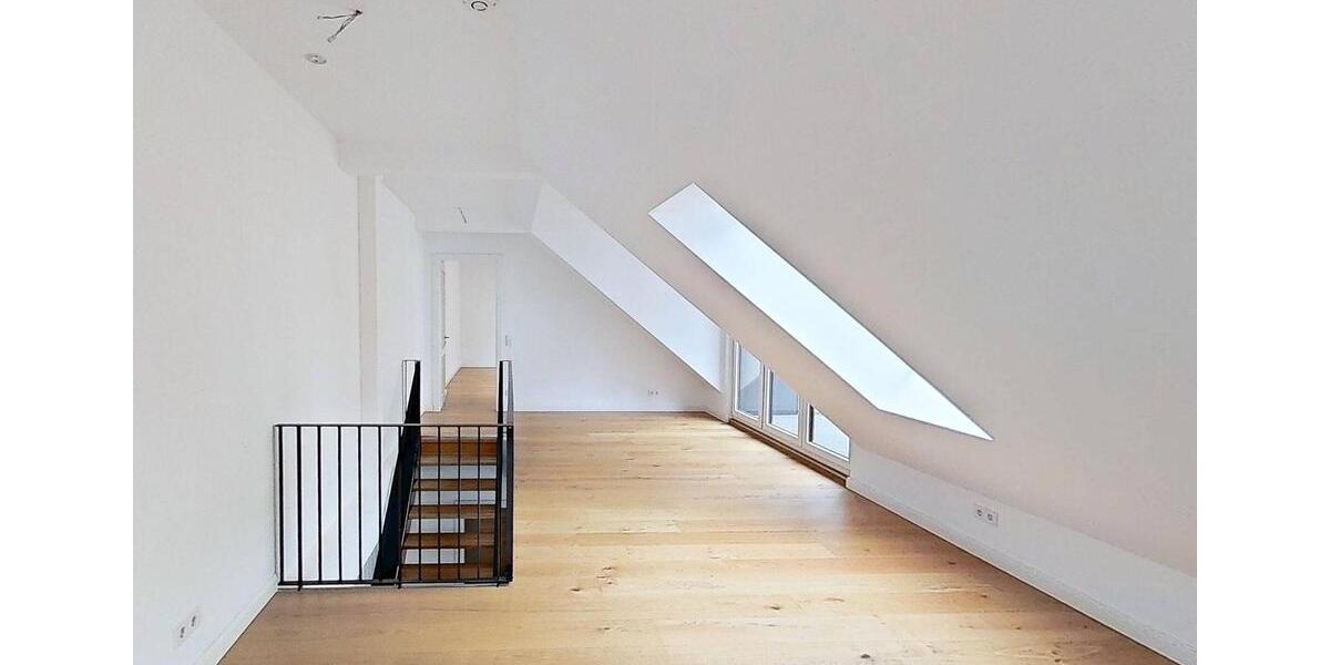 Mit Einzugsgeschenk: Stilvolle 5-Zimmer-Maisonettewohnung mit Balkon-Duo in begehrter Lage Hannover-Lister Meile 5 zimmer