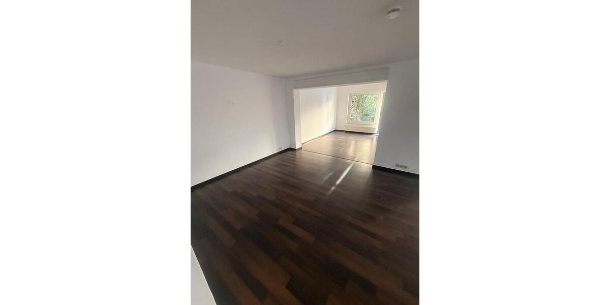Einfamilienhaus Hannover Buchholz-Kleefeld - 4 Zimmer, 180 m&sup2;, 1.950&euro; | Angebot:25131400